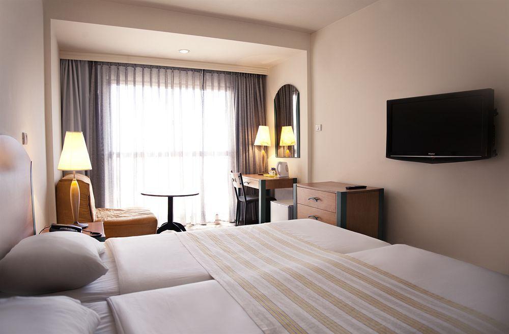 Royal Inn Tiberias Buitenkant foto