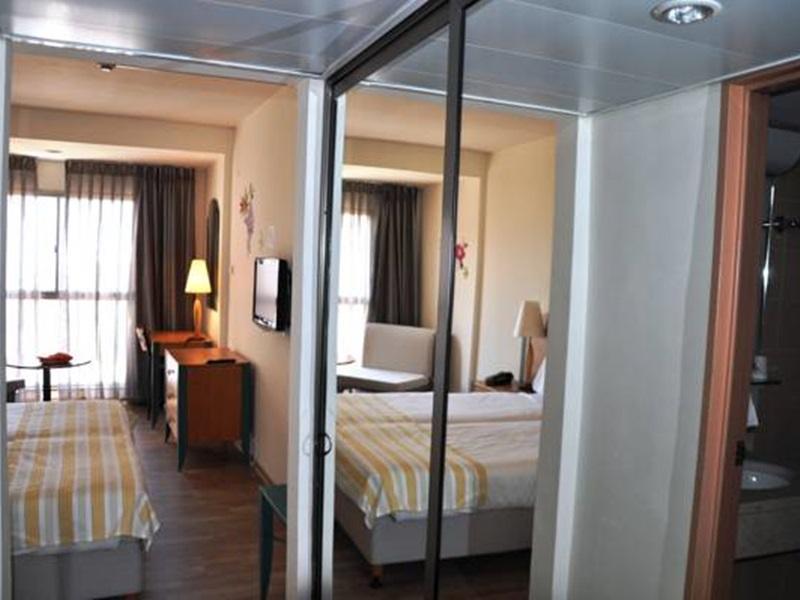 Royal Inn Tiberias Buitenkant foto